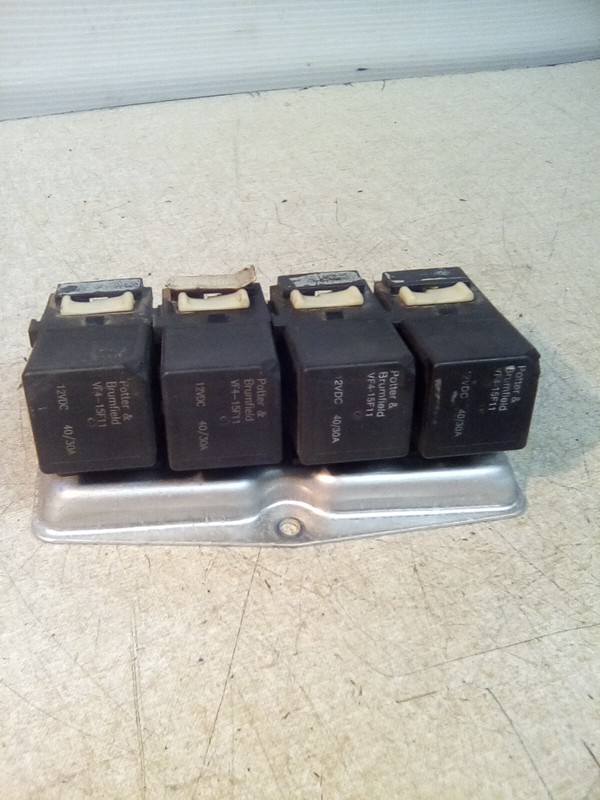 Freightliner A06-14899-0 Relay Block (A)