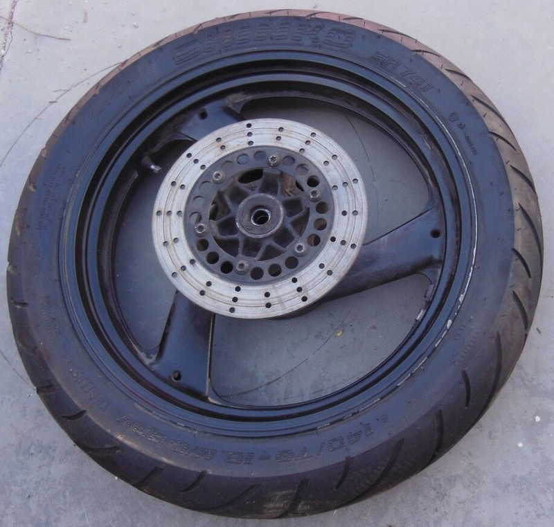 1995 Yamaha FZR600 FZR 600 R FZR600R 140/70-18 Rear Back Rim Wheel Tire 18" #48
