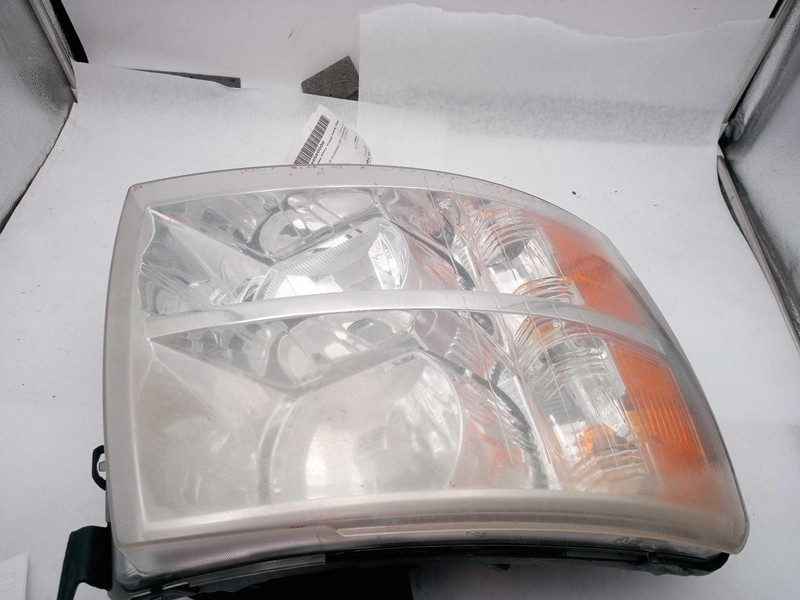 2011 Chevrolet Silverado 1500 Right Headlight Assembly Black Hazy 146K Miles