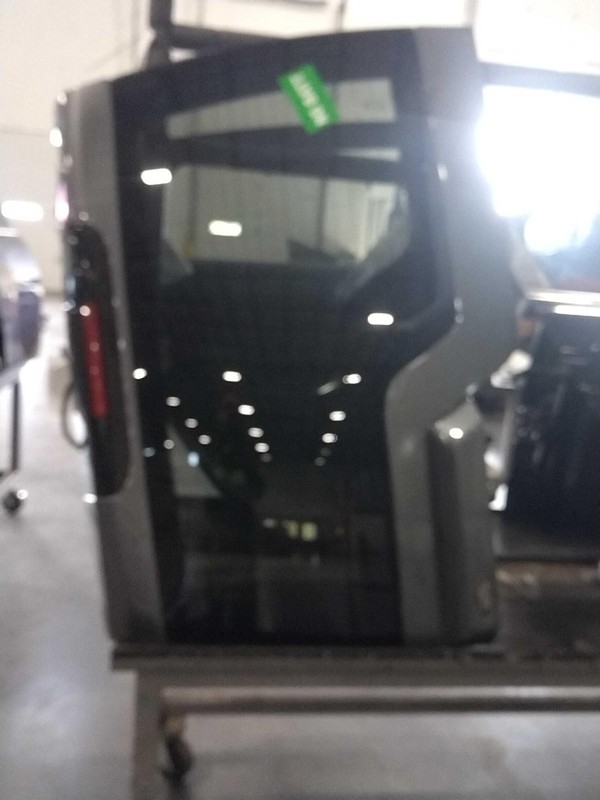 Used Deck Lid fits: 2016 Land rover Lr4 upper privacy tint glass w/rear view cam