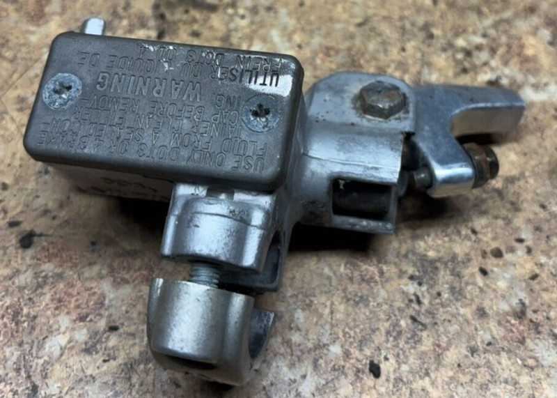 1993 Kawasaki KX125 F Front Brake Master Cylinder Reservoir KX125F KX 125 Z9