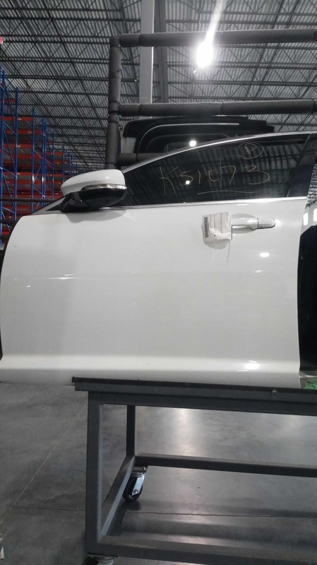 2013 Jaguar XF Front Left Door White OEM Used 75K Miles - K51073