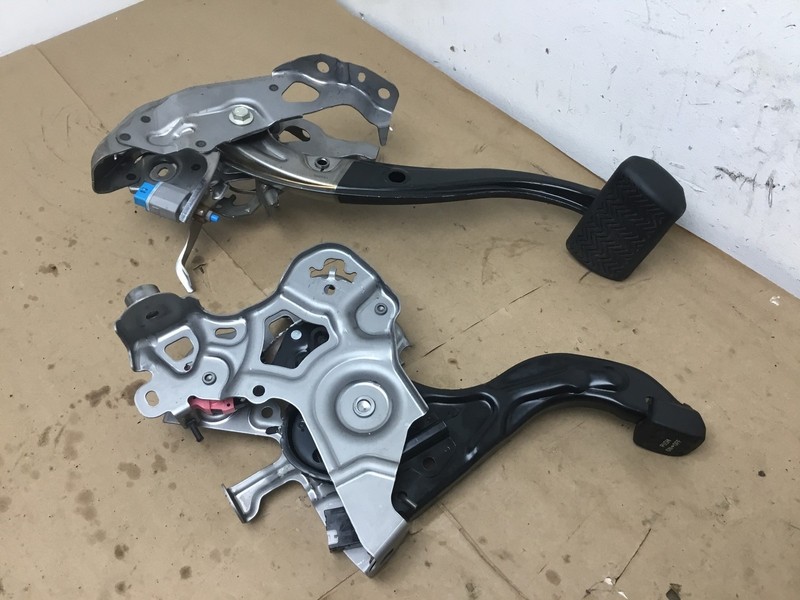 Toyota Prius XLE Emergency Parking Brake Pedal Set 2 PCS Pair 16-21 |:O