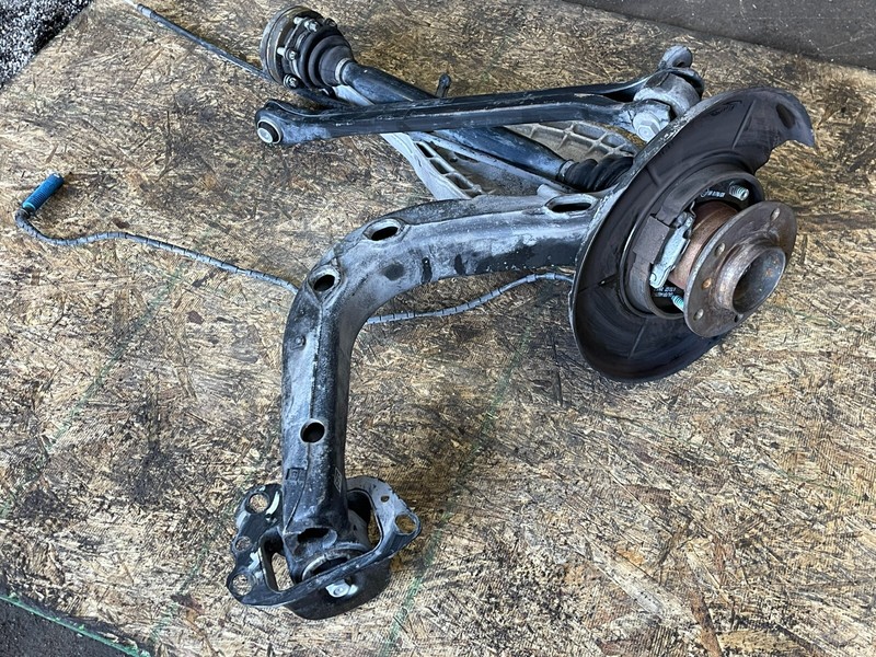 BMW E85 E86 Z4 Manual Right Passenger Trailing Arm Suspension Knuckle Axle OEM ✅