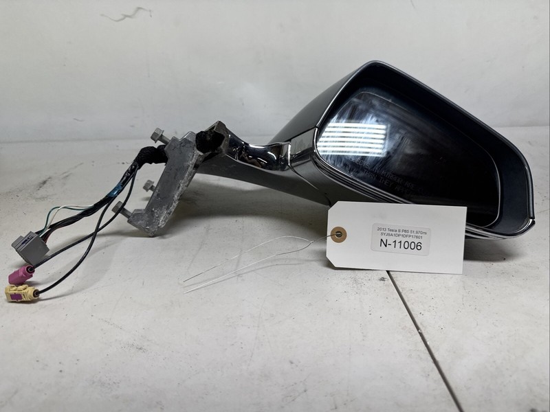 2012-2020 Tesla Model S Right Passenger Side View Mirror Complete OEM 11006 U17