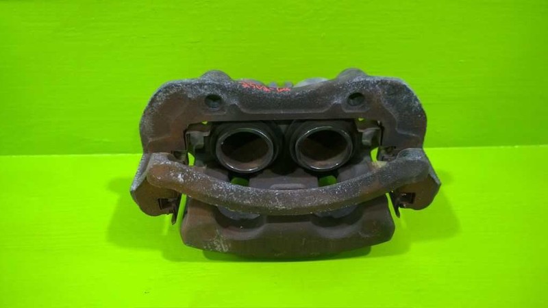 00 01 02 03 04 XTERRA 3.3L AT DRIVER LEFT FRONT BRAKE CALIPER OEM 2302-69
