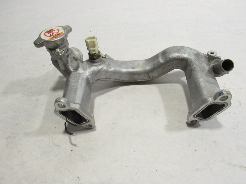 18-21 Lexus LC500 2018 5.0L RWD Engine Motor Bypass Coolant Pipe Line Tube ;:Y