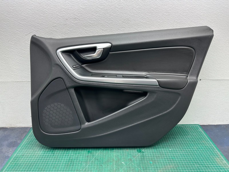 11-18 Volvo S60 FRONT LEFT INTERIOR DOOR PANEL TRIM OEM
