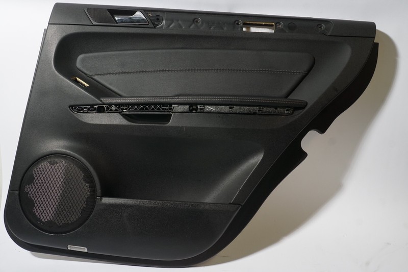 2008-2012 MERCEDES BENZ GL450 X164 REAR RIGHT SIDE INTERIOR DOOR PANEL OEM