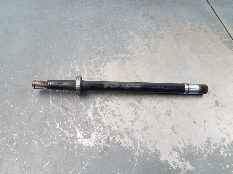 2014 Mercedes AMG E 63 S Left Front CV Center Shaft #9590 Q3