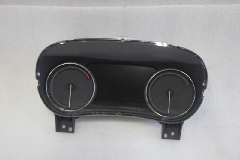 2021 2022 CADILLAC XT5 SPEEDOMETER CLUSTER 3.6L 23K MILES 84905661
