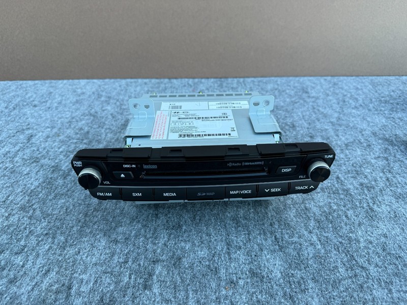 GENESIS SEDAN & G80 2015-2020 OEM RADIO STEREO CD PLAYER HEAD UNIT LEXICON ASSY