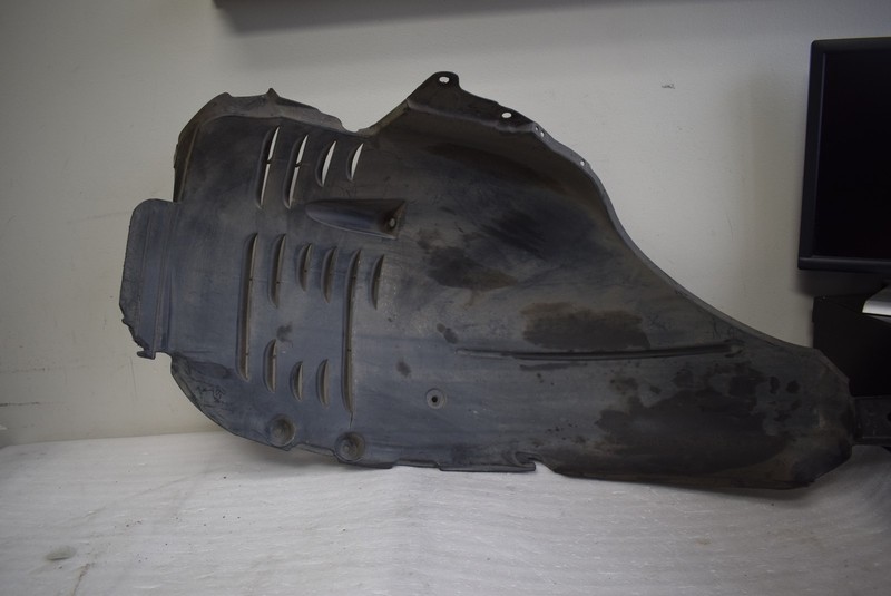 2007-2010 MERCEDES BENZ CL550 CL600 CL63 FRONT RIGHT LINER SPLASH SHIELD FACTORY