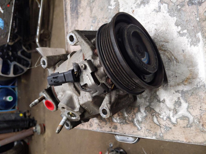 11-'20 DODGE CARAVAN AC Compressor 3.6L w/o rear AC 82k miles OEM