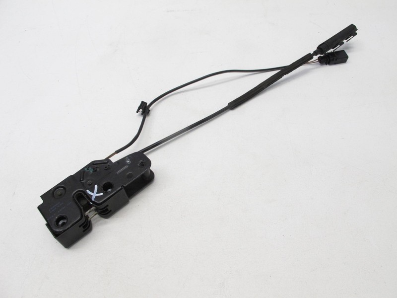 08-17 AUDI B8 A4 S4 8T A5 S5 FRONT LOWER HOOD LATCH LOCK OEM 051325