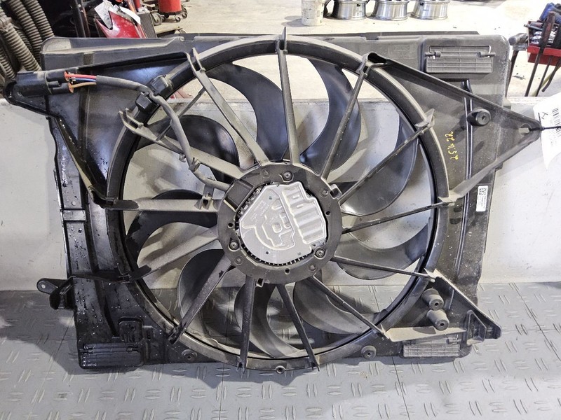 2020-2022 Ford ESCAPE Radiator Fan Motor Fan Assembly 1.5L
