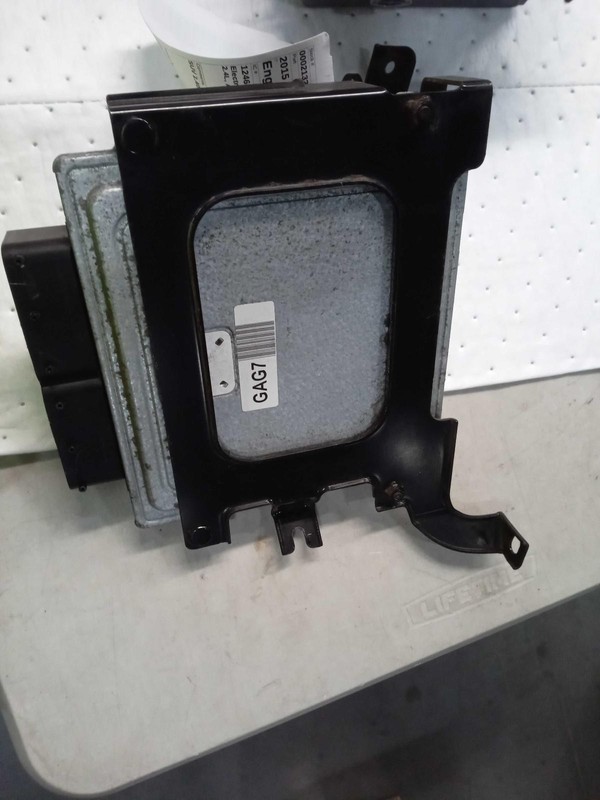 2015 Hyundai Santa Fe ECM Engine Control Module 2.4L OEM Used 69K Miles