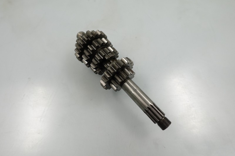 1986 Yamaha YZ125 OEM Main Transmission Axle Assembly 1LX-17411-01-00