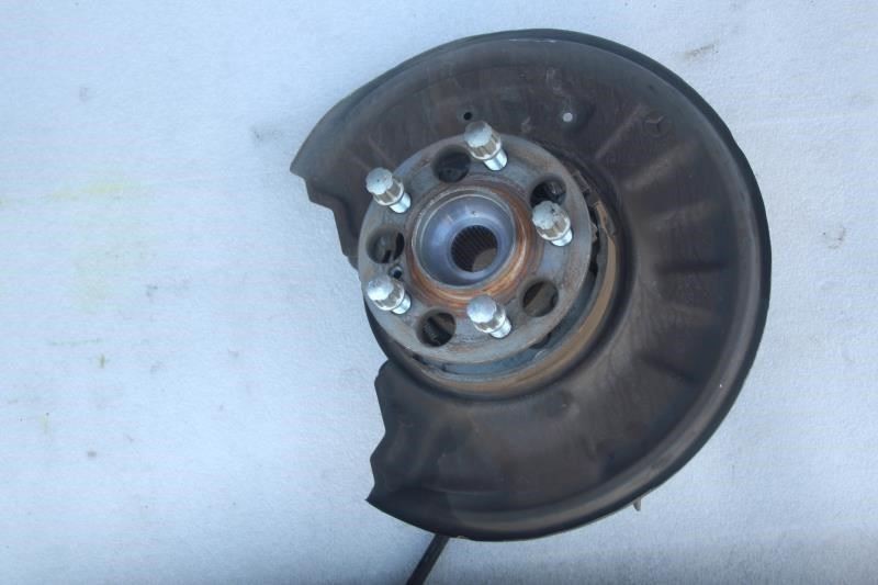 2010-2015 MERCEDES C250 C350 C204 COUPE LEFT REAR KNUCKLE SPINDLE HUB