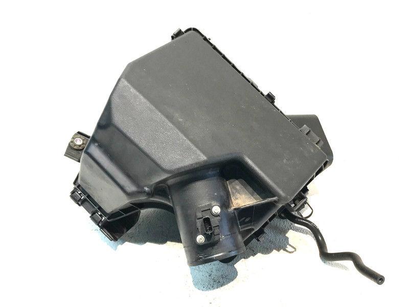 2013 - 2018 Nissan Altima 2.5L Air Filter Intake Box Cleaner OEM
