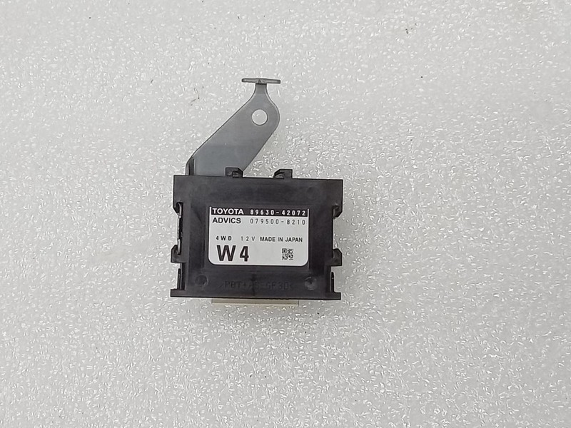 2016-2018 Toyota RAV4 IC 75587 Transfer Case Control Module 8963042072