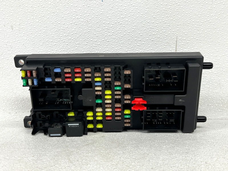 ⭐2016-2019 JAGUAR XJ BODY BCM FUSE RELAY JUNCTION BOX CONTROL MODULE OEM LOT2614