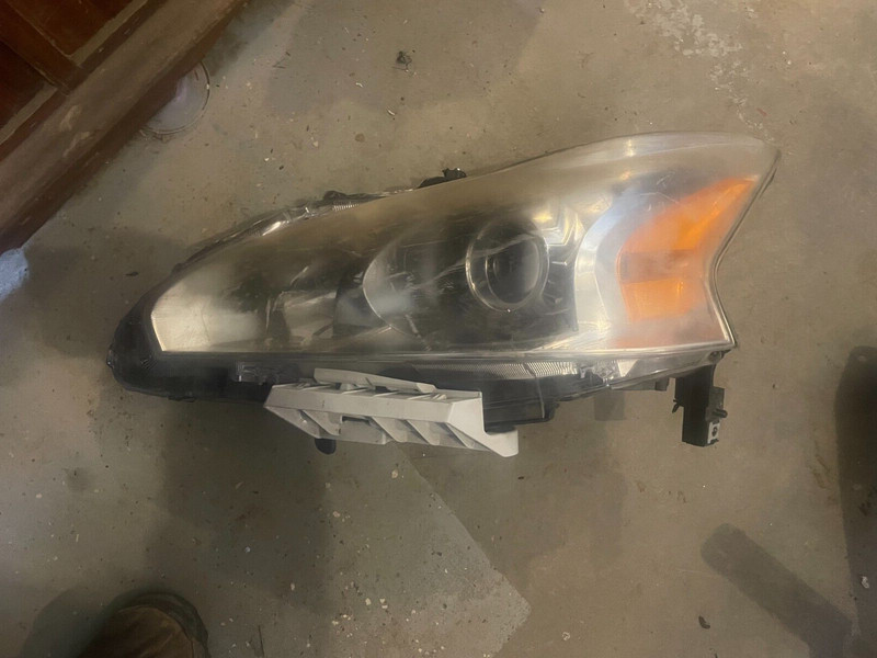 09-14 Nissan Maxima OEM HALOGEN LH DRIVER FRONT HEADLIGHT ASSEMBLY