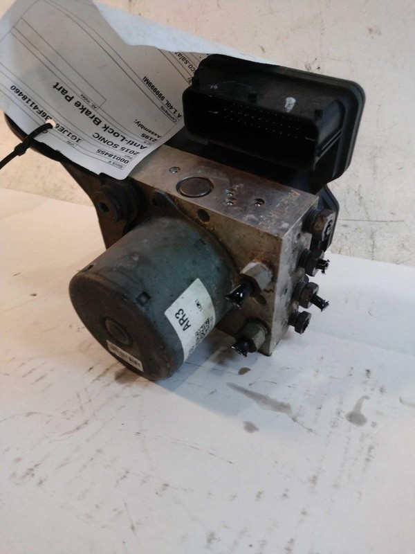 2015 Chevrolet Sonic ABS Pump & Motor Assembly OEM 114K Miles Silver