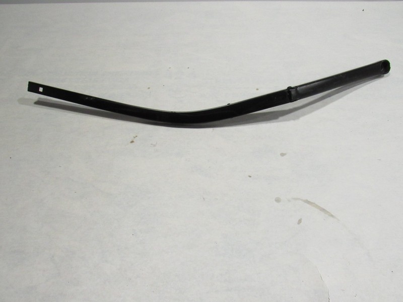 20-23 McLaren GT 2021 Front Right Passenger Windshield Wiper Arm |@1