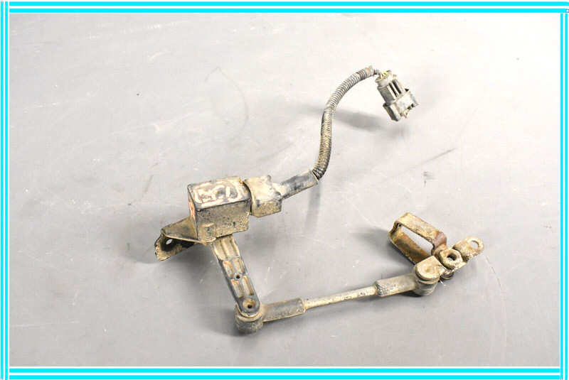 2003 - 2009 HUMMER H2 REAR SUSPENSION RIDE HEIGHT LEVELING SENSOR OEM