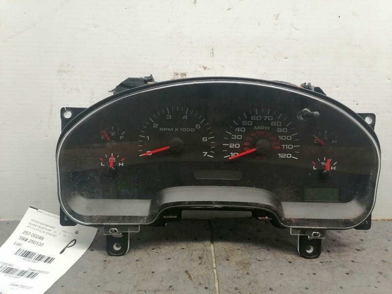 Speedometer Cluster KPH XLT ID 6L34-10849-BD Fits 06 FORD F150 PICKUP 1611657