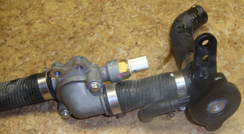 2014 Kawasaki Ninja EX300 EX 300 B EX300A Engine Thermostat Housing Fill Cap Lid