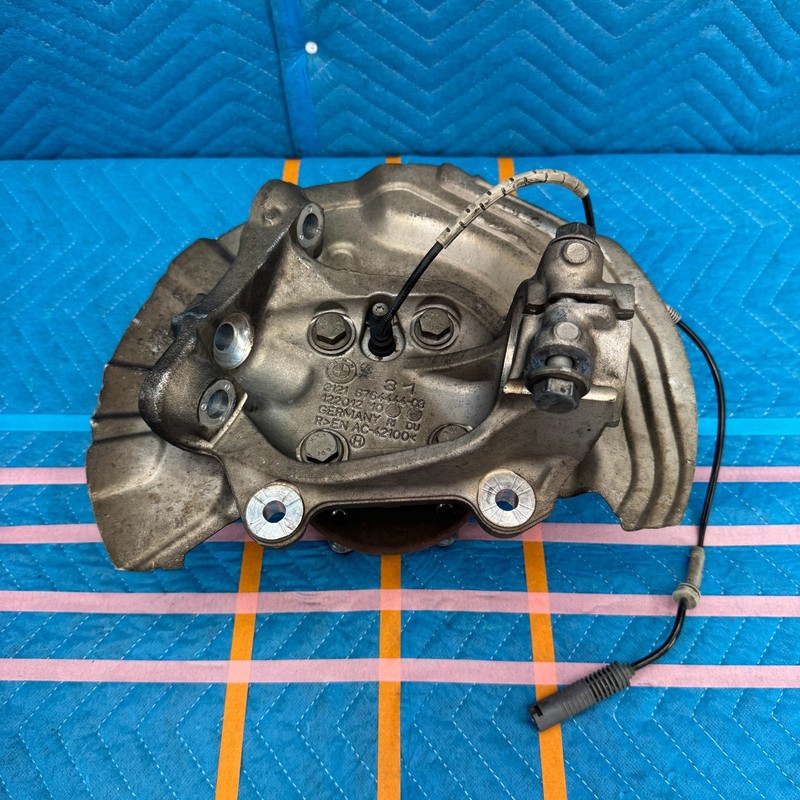 06–11 BMW 335i E90 Front Right Passenger Steering Knuckle RWD OEM 3121676444403