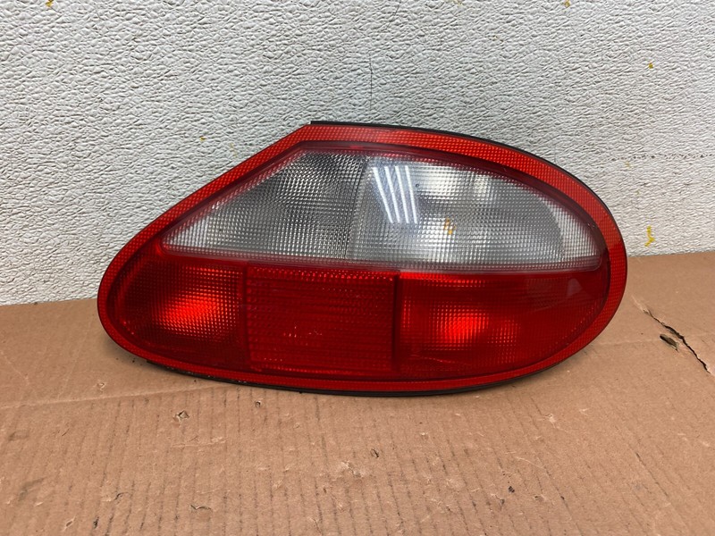 1997 to 2000 Jaguar XK8 XKR Right Passenger RH Side Tail Light L9788 DG
