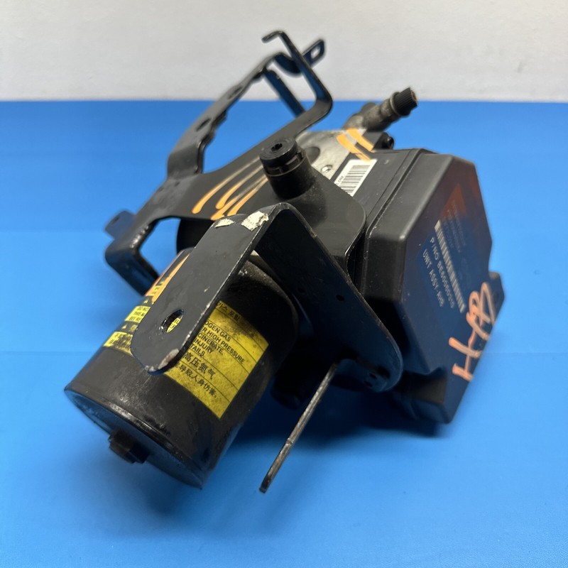 586204R001 | 2011 - 2016 HYUNDAI SONATA HYBRID ABS BRAKE PUMP ASSEMBLY OEM