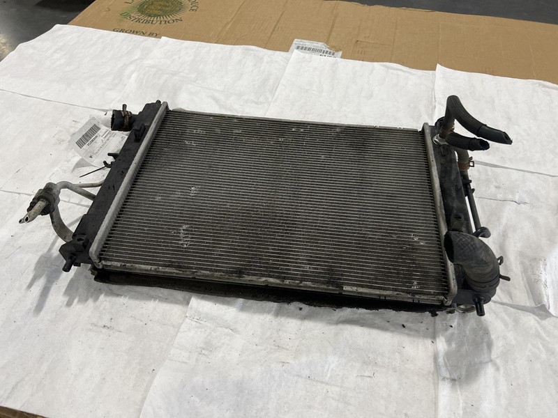 2016 KIA Forte A/C Condenser OEM 976063X600 136K Miles White