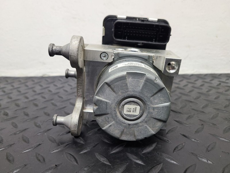 2020 Jeep Gladiator ABS Anti Lock BrakePumpAssembly OEM 68461643AB