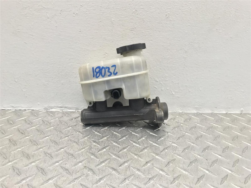 OEM CHEVROLET S10 BLAZER BRAKE MASTER CYLINDER OEM 541-01088