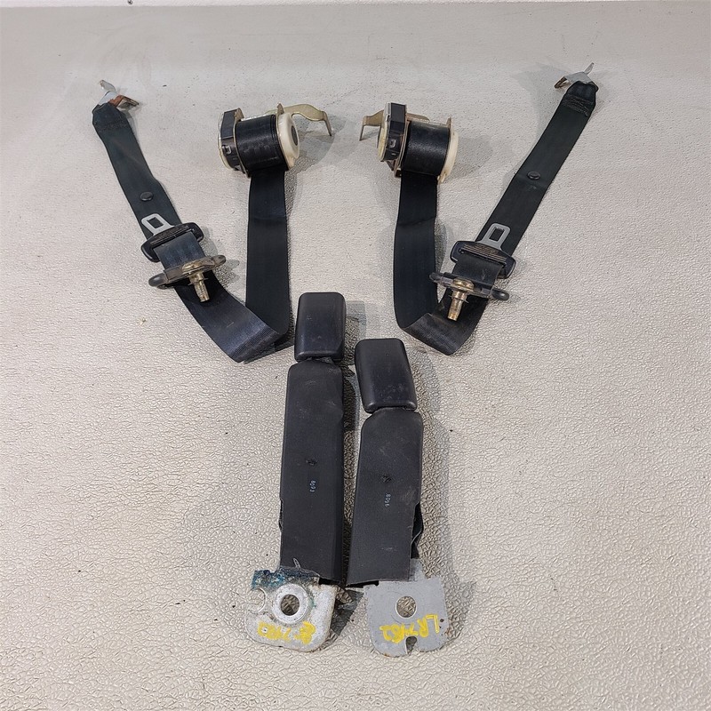 94-98 Mustang Gt Coupe Rear Seat Belt Retractors & Latches Lh Rh Set Aa7482