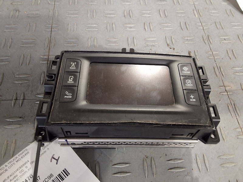 2017 Jeep Grand Cherokee Radio Display And Receiver 5.0" Screen w/ Sirius