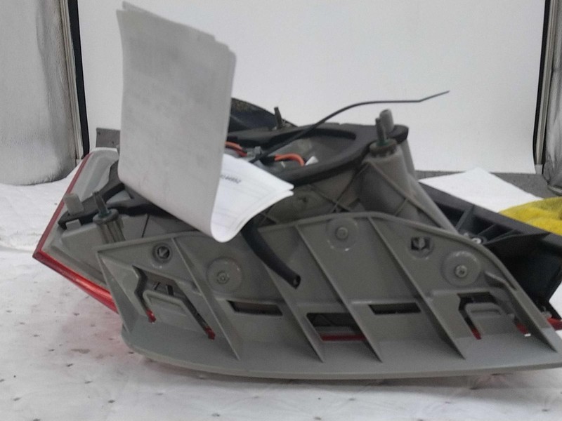 2018 Chevrolet Impala Right Tail Light Assembly Red OEM 371642 47K Miles