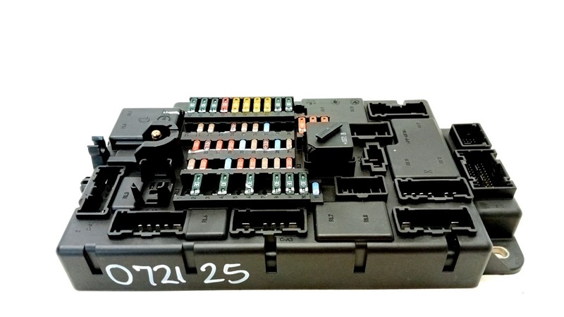07-15 MINI COOPER S R55 R56 R57 FUSE BOX CABIN JUCTION BOX RIGHT OEM 072125