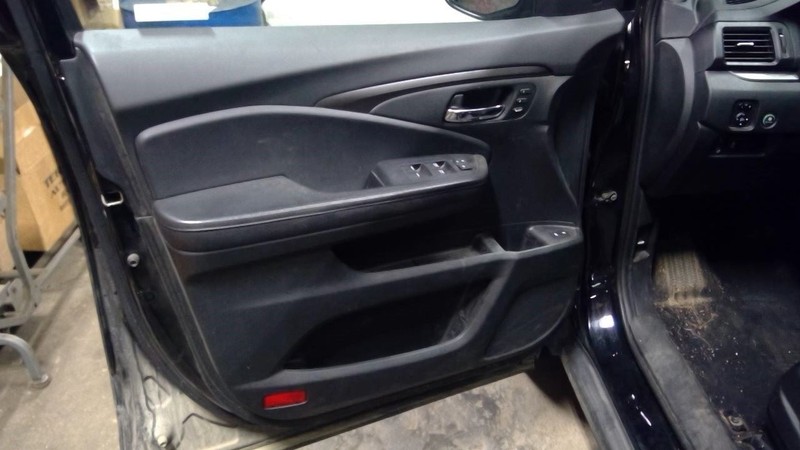 PILOT 2020 Driver Left Front Door Trim Panel 1713922