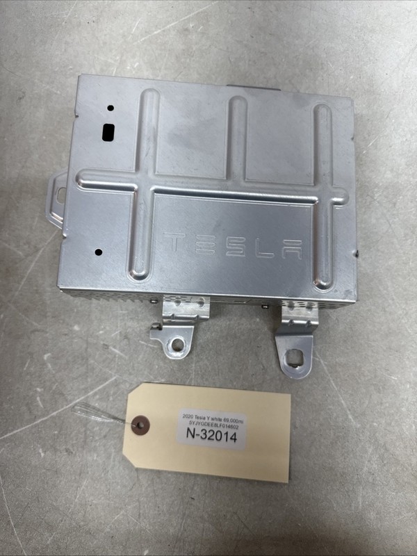 2020-2022 Tesla Y Audio Amplifier 1507152-00-A 32014 B114