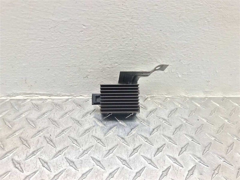 1995-1999 CHEVROLET SUBURBAN DAYTIME RUNNING LIGHT MODULE OEM 10094705