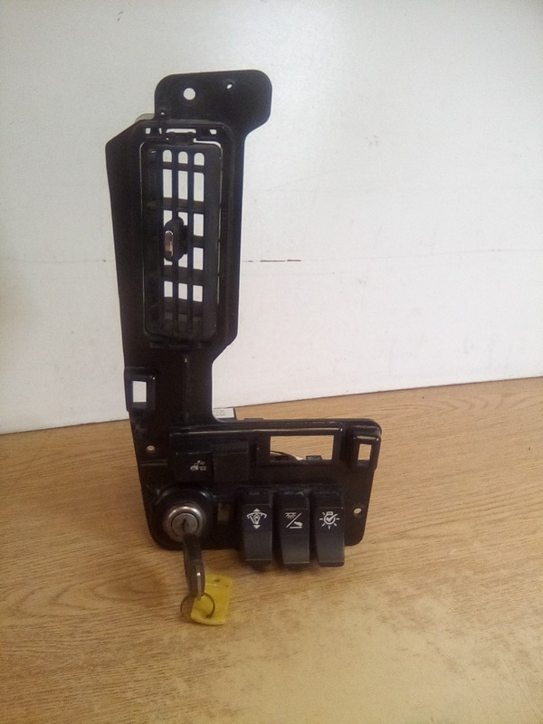 Kenworth T800 Ignition Switch Panel W/Key S64-1313