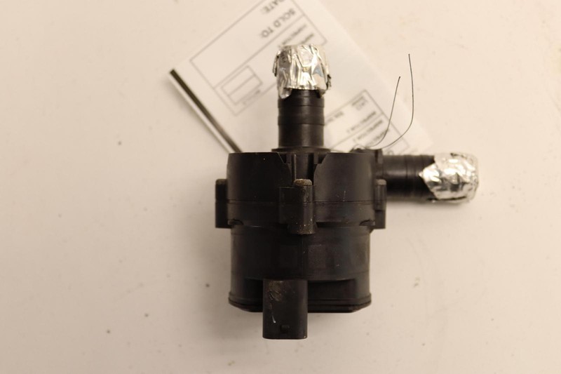 2018-2020 FORD F150 3.3L ENGINE COOLANT AUX AUXILIARY WATER PUMP OEM