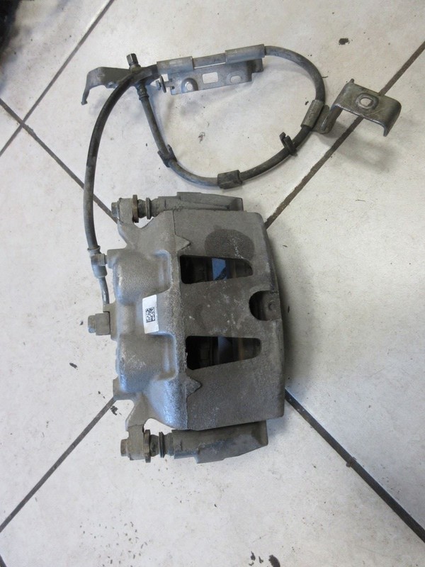 2018-2023 Jeep Wrangler JL OEM Front Right Passenger Caliper Carrier 17986801