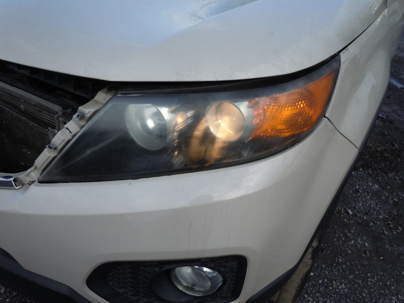 2011 2012 2013 Kia Sorento Halogen Headlight Driver Left LH