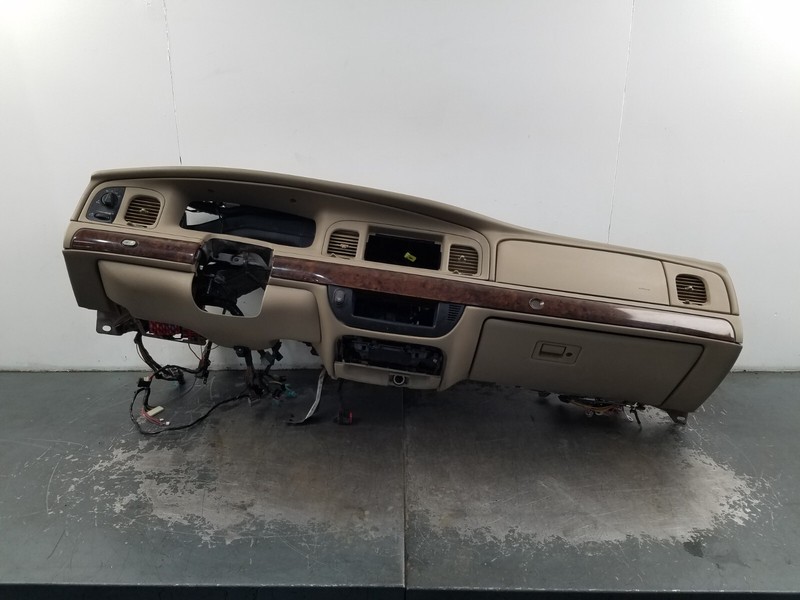 2007 Grand Marquis / Crown Vic Victoria Dash Panel #9684 H5